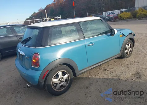 2008 Mini Cooper from USA, damaged, VIN WMWMF33558TU64594